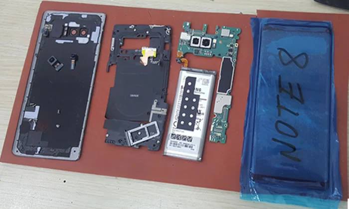 Galaxy Note 8 Cam Değişimi